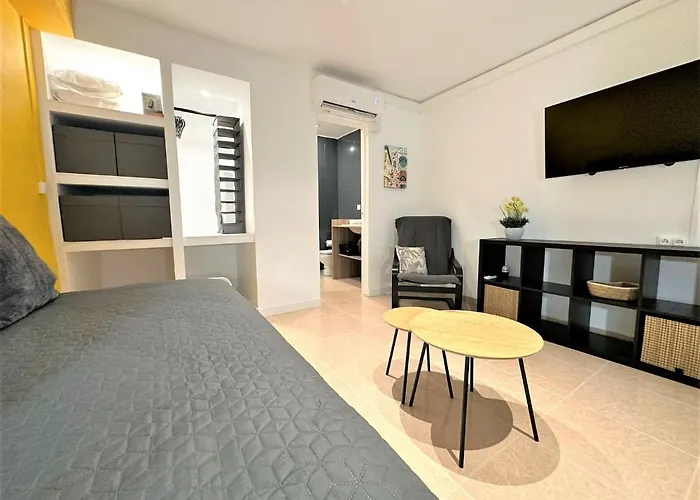 Tarracohomes, Th09 Studio Cathedral Con Aire Acondicionado